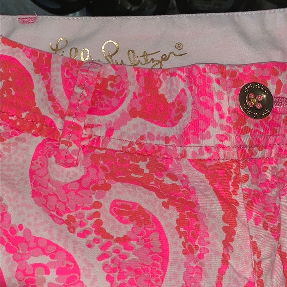 Lilly Pulitzer Pants - Lilly Pulitzer pink and white Walsh shorts